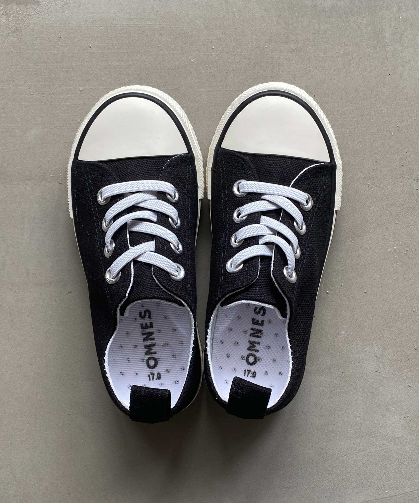 【OMNES】キッズ カップインソール付きスリッポン【1520-3003】