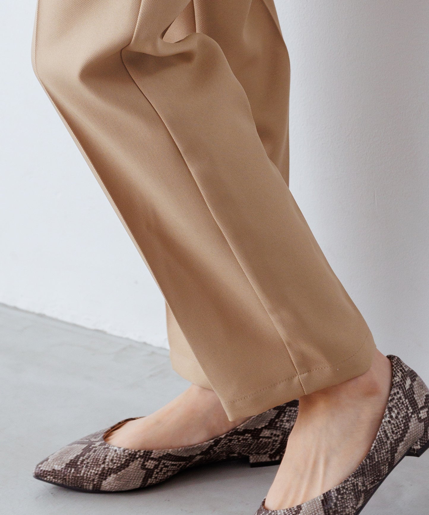 【OMNES】テーパードイージーパンツ【1522-2093】