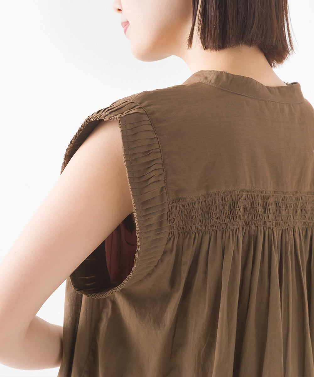 【OMNES】コットンボイル 袖プリーツノースリーブシャツ【1524-4193】