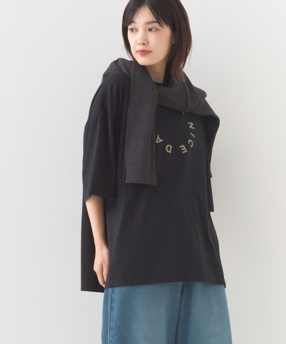 【OMNES】きれいめロゴプリントTシャツ HAVE A NICEDAY 半袖Tシャツ【253W427OMN016】