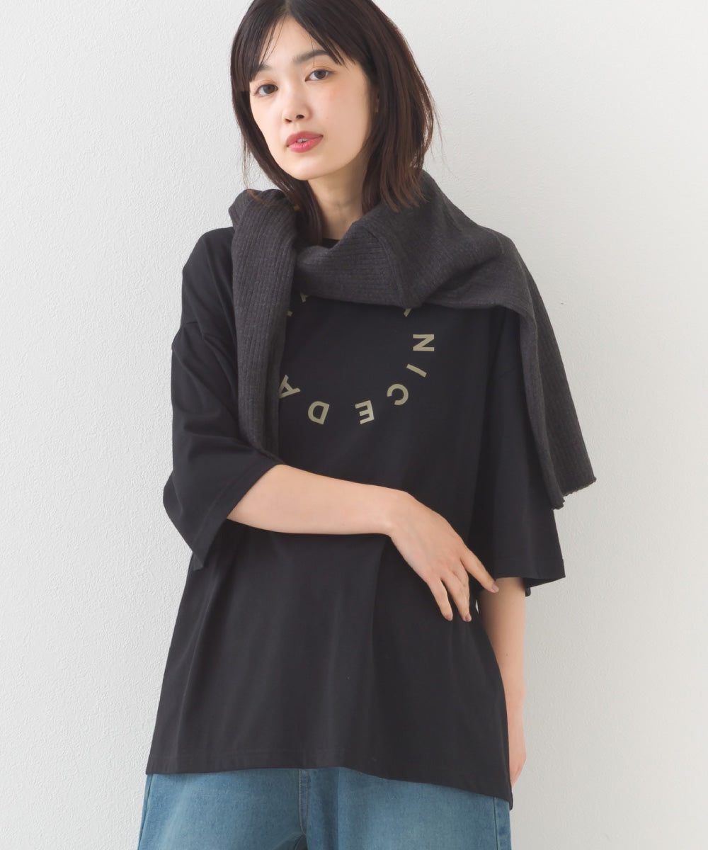 【OMNES】きれいめロゴプリントTシャツ HAVE A NICEDAY 半袖Tシャツ【253W427OMN016】