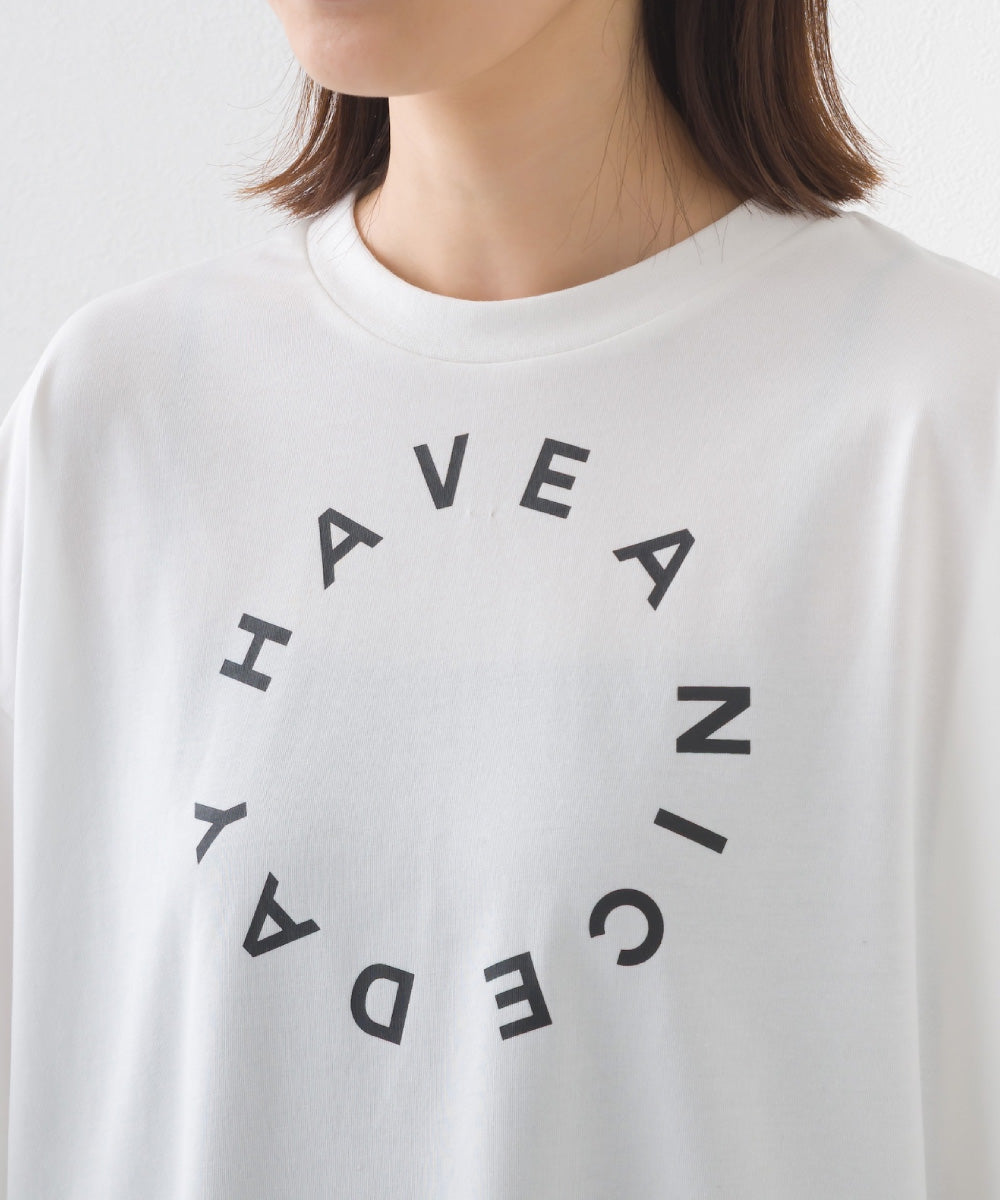 【OMNES】きれいめロゴプリントTシャツ HAVE A NICEDAY 半袖Tシャツ【253W427OMN016】