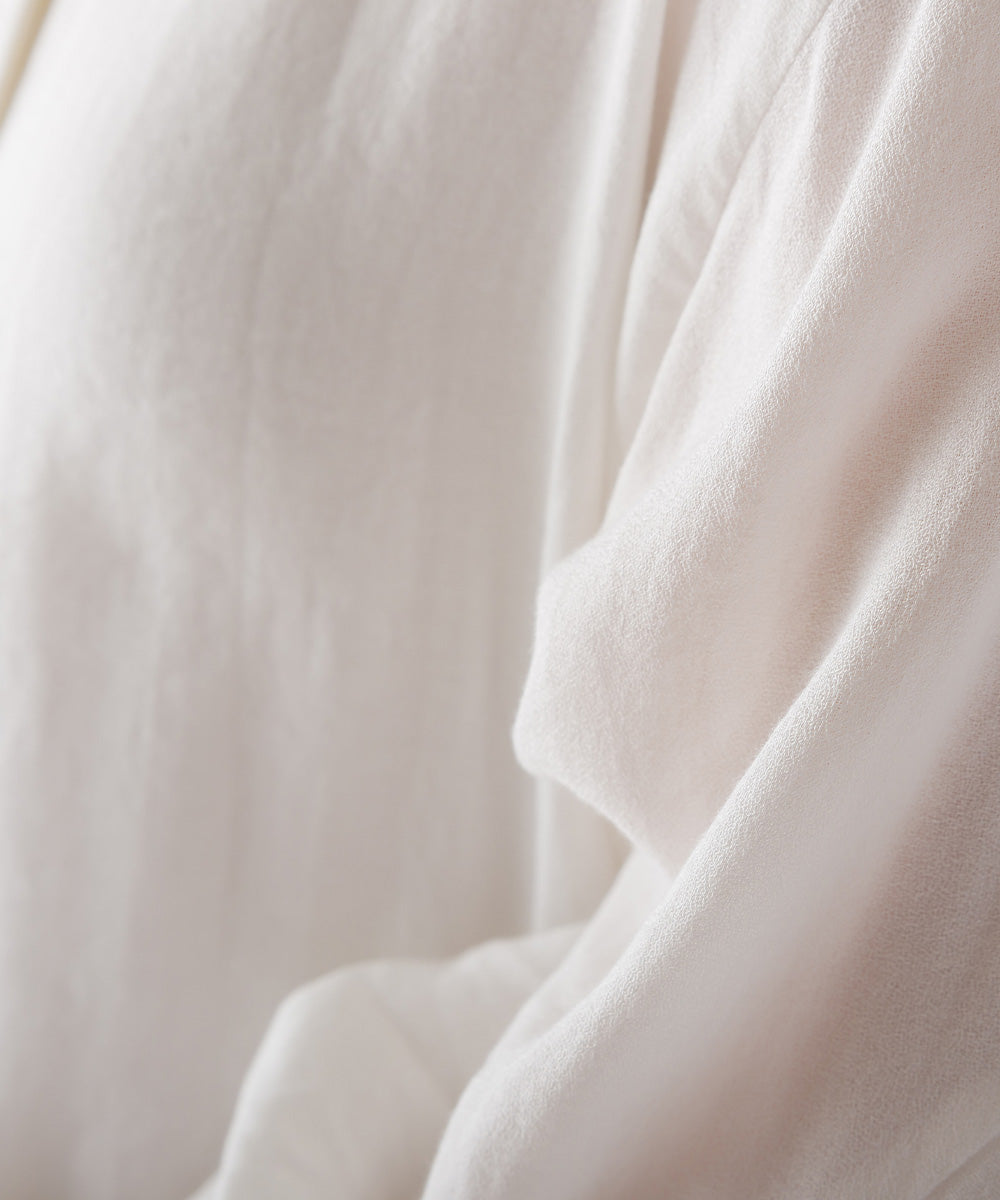 【OMNES Supremo】梨地ラッフルノーカラーブラウス【3322-4139】