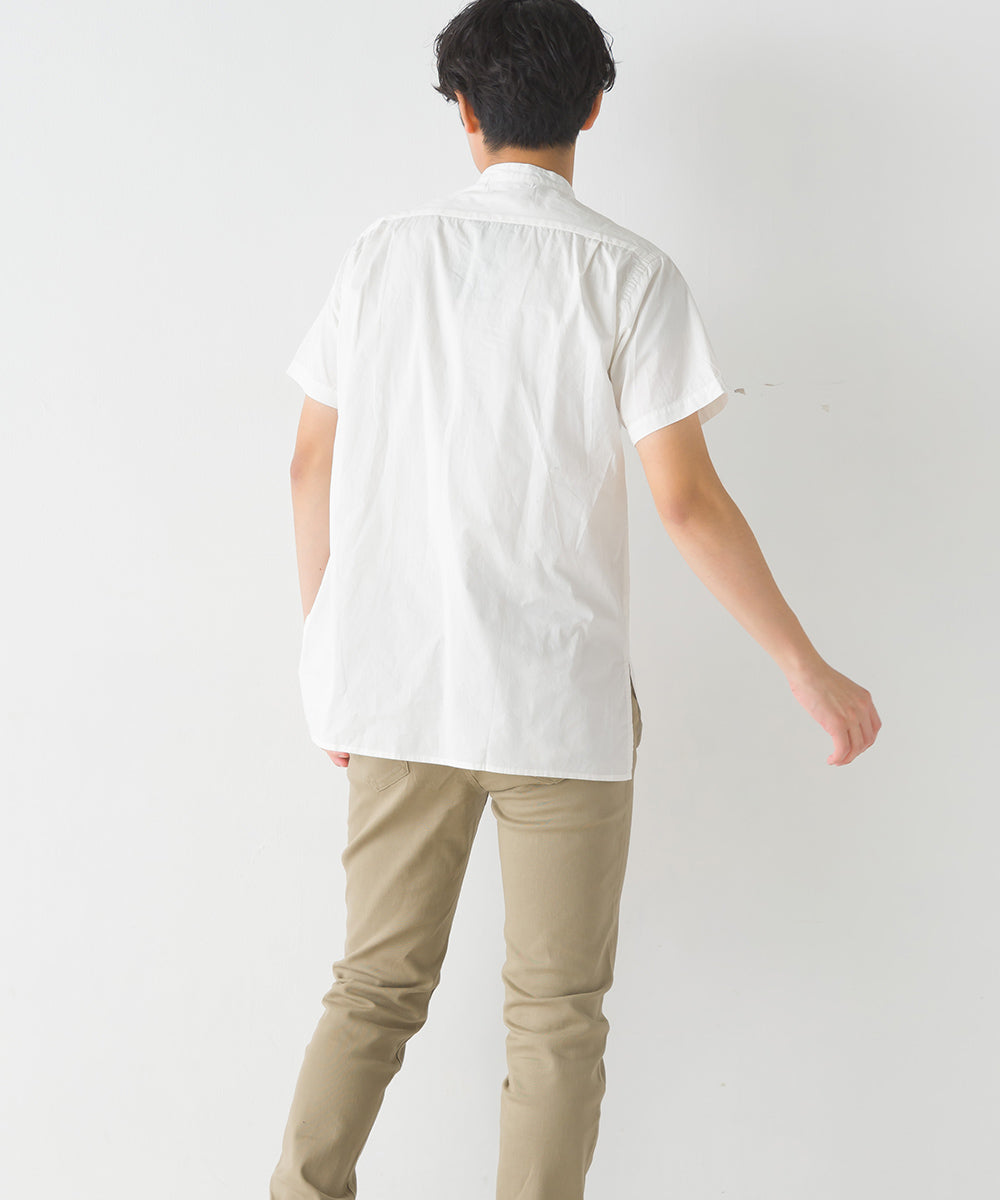 【OMNES Another Edition】メンズ 製品洗いタイプライタースタンド衿セミロング丈半袖シャツ【7121-4065】