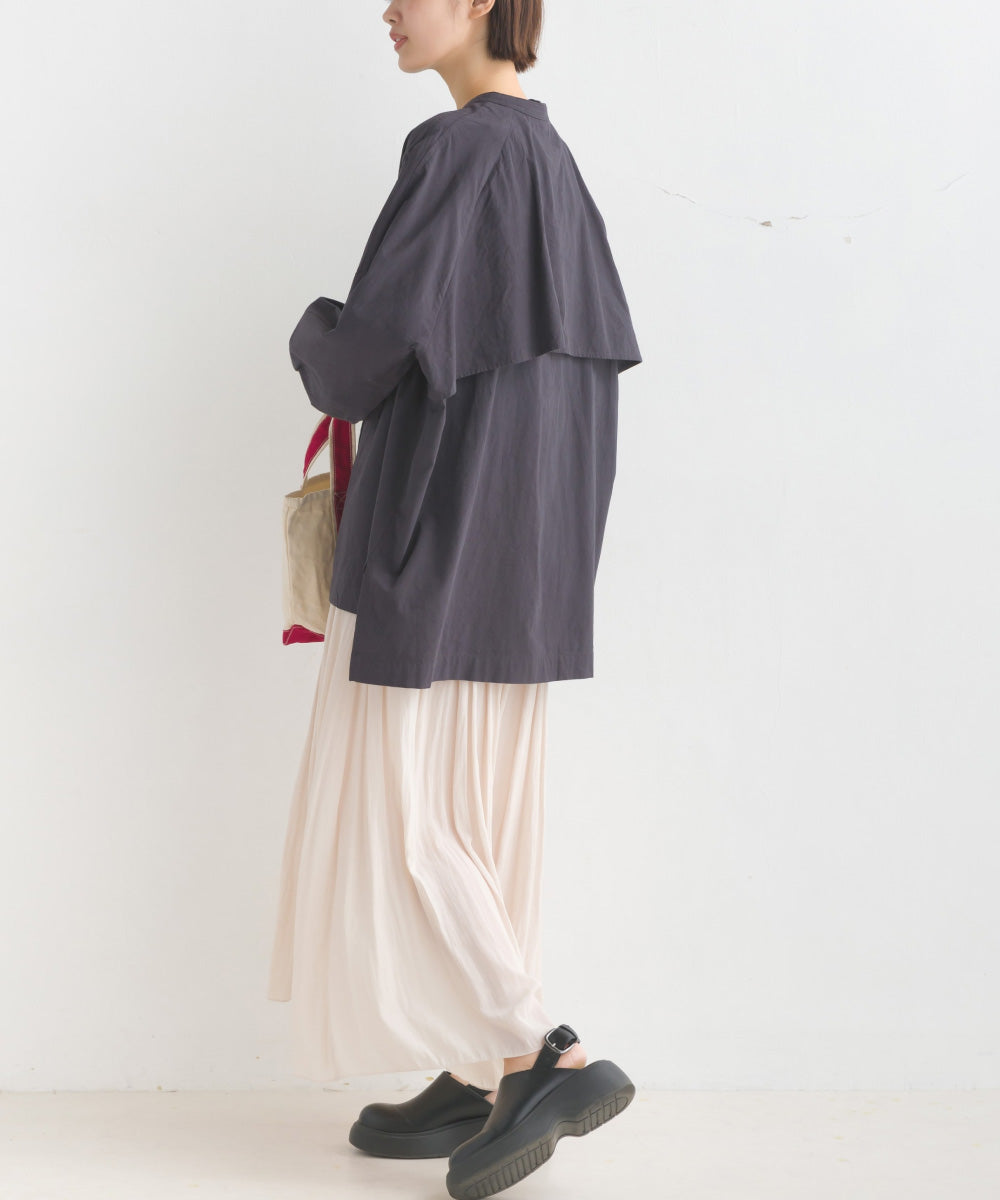 【OMNES】製品洗いスラブコットン 後ろケープ長袖シャツ【7123-4172】