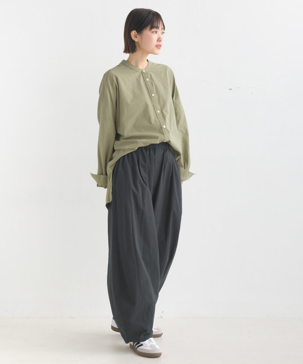 【OMNES】製品洗いスラブコットン 後ろケープ長袖シャツ【7123-4172】