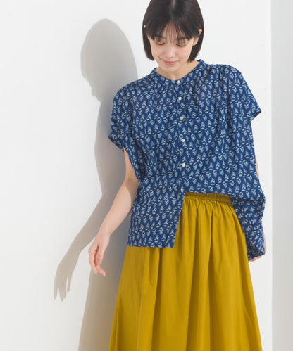 【OMNES】コットンボイル総柄フレンチスリーブギャザーシャツ【1524-4184】