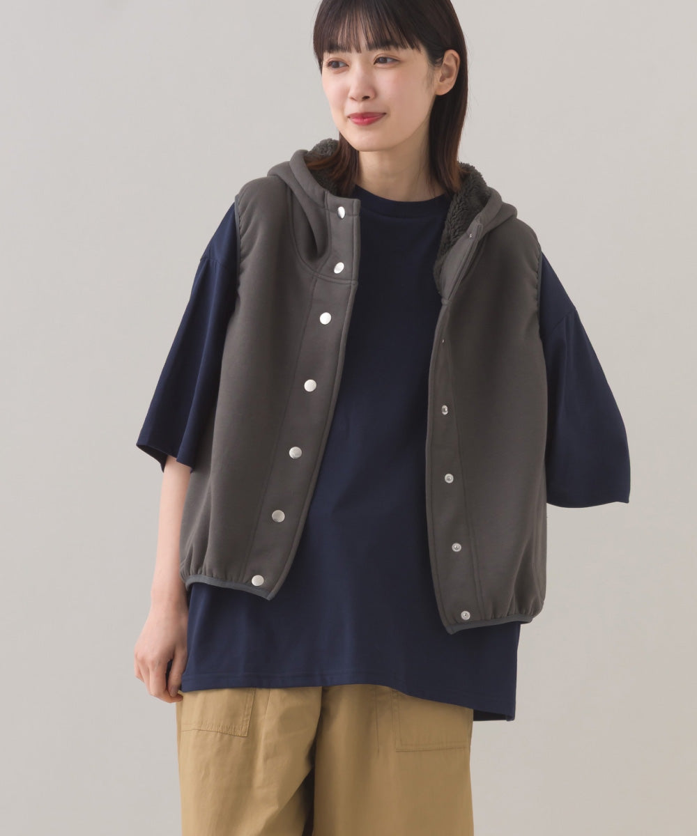 【OMNES】裏起毛ボンディングボタンショート丈フードベスト【253W427OMN030】