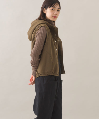 【OMNES】裏起毛ボンディングボタンショート丈フードベスト【253W427OMN030】