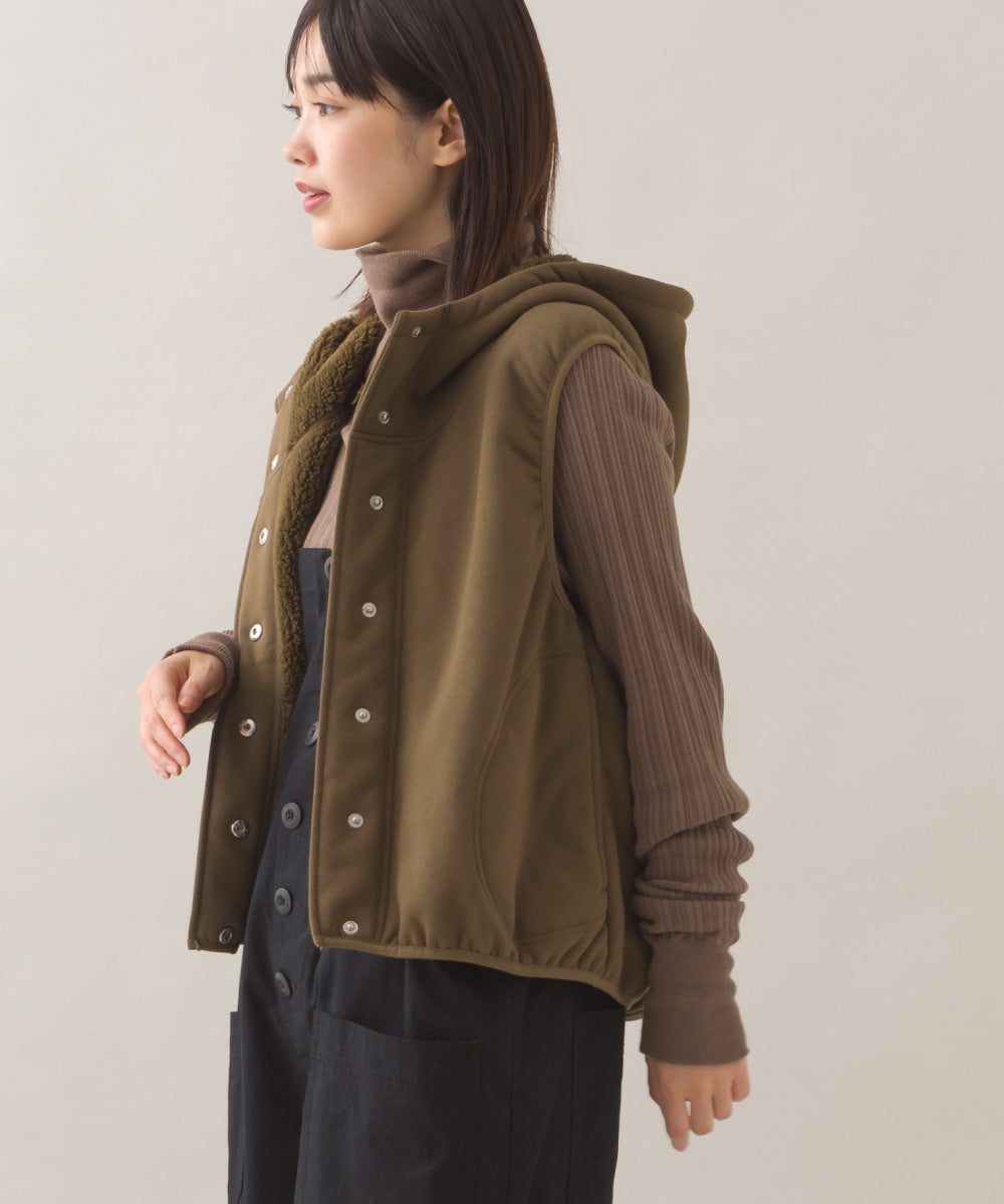 【OMNES】裏起毛ボンディングボタンショート丈フードベスト【253W427OMN030】