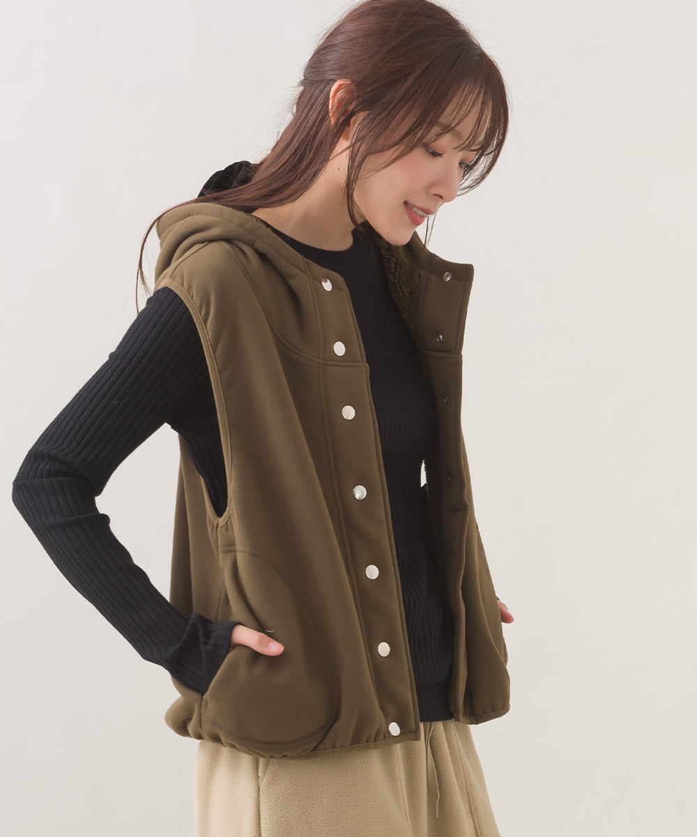 【OMNES】裏起毛ボンディングボタンショート丈フードベスト【253W427OMN030】