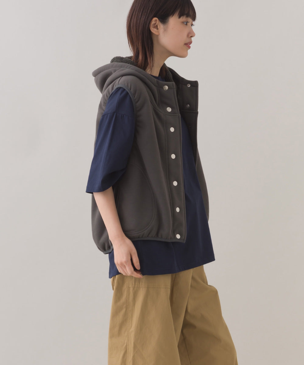 【OMNES】裏起毛ボンディングボタンショート丈フードベスト【253W427OMN030】