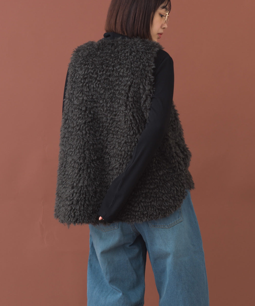 【OMNES】ノーカラープードルファージレベスト【253W436OMN090】