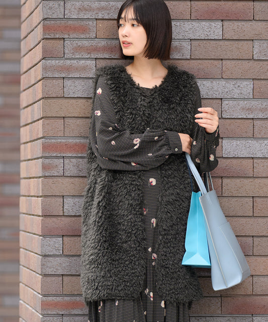 【OMNES】ノーカラープードルファーロングジレベスト【253W436OMN091】