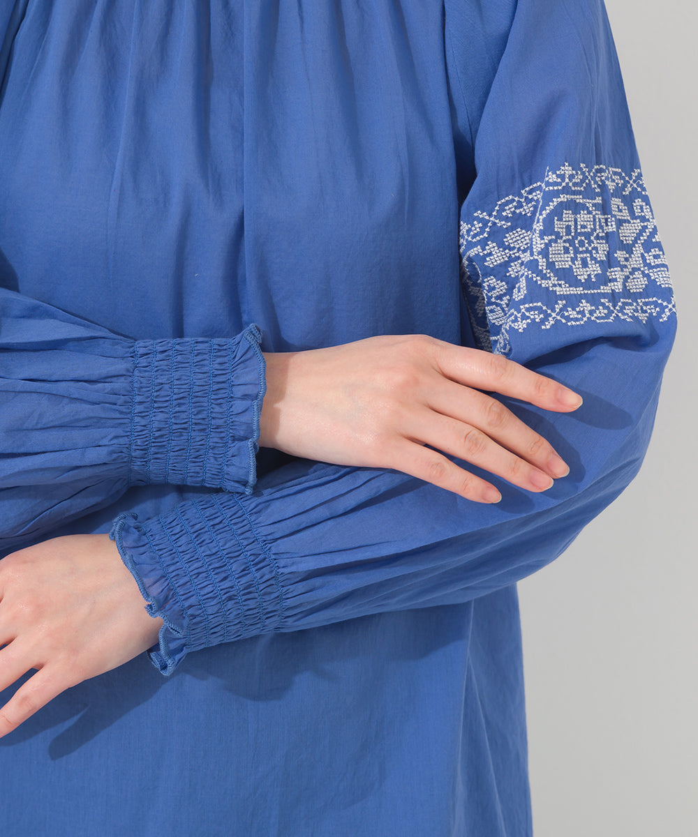 【OMNES】ボイル刺繍シャーリングハイネック長袖ブラウス【261W435OMN005】