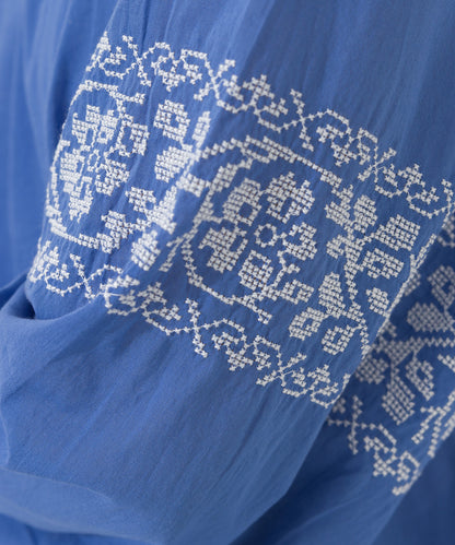 【OMNES】ボイル刺繍シャーリングハイネック長袖ブラウス【261W435OMN005】