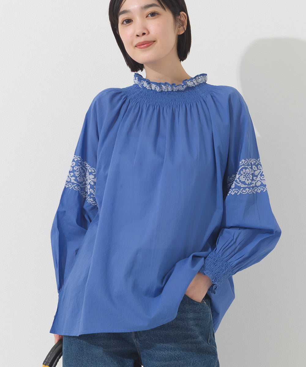 【OMNES】ボイル刺繍シャーリングハイネック長袖ブラウス【261W435OMN005】