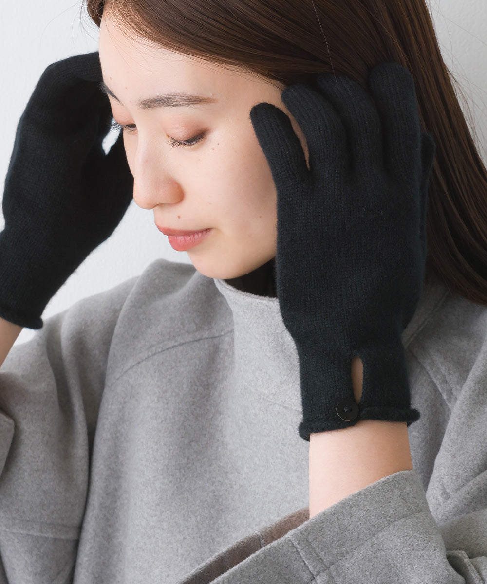 【Johnstons】ジョンストンズ カシミヤ ボタン付き ニットグローブ Cashmere Button Loop Gloves【HAY02241】【HAY2241】【並行輸入品】【9902-18005】