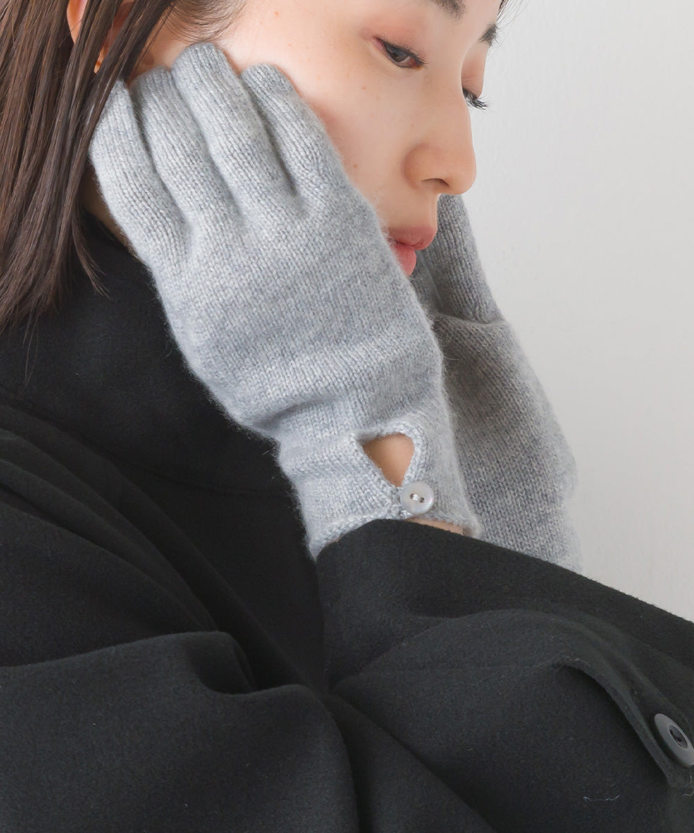 【Johnstons】ジョンストンズ カシミヤ ボタン付き ニットグローブ Cashmere Button Loop Gloves【HAY02241】【HAY2241】【並行輸入品】【9902-18005】