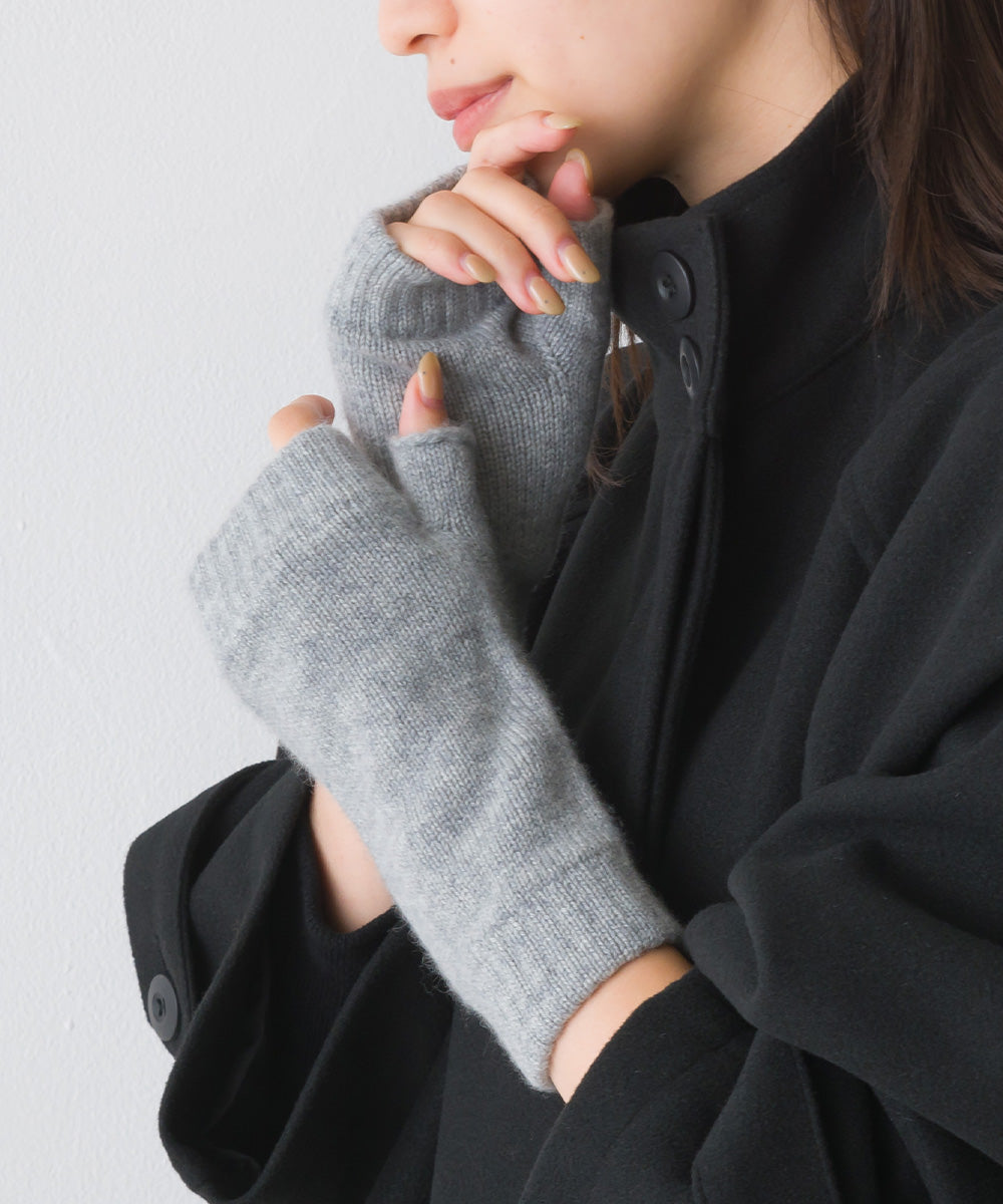 【Johnstons】ジョンストンズ カシミア リストウォーマー フィンガーレスグローブ Cashmere Classic Wristwarmers【HAD03215】【HAD3215】【並行輸入品】【9902-18007】