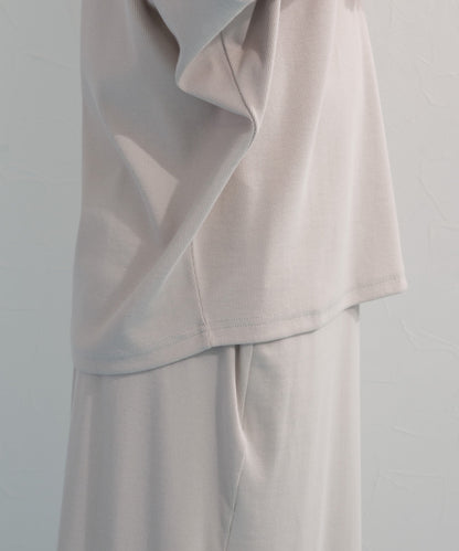 【OMNES】リブVネックタック半袖Tシャツ【S450069OMN】